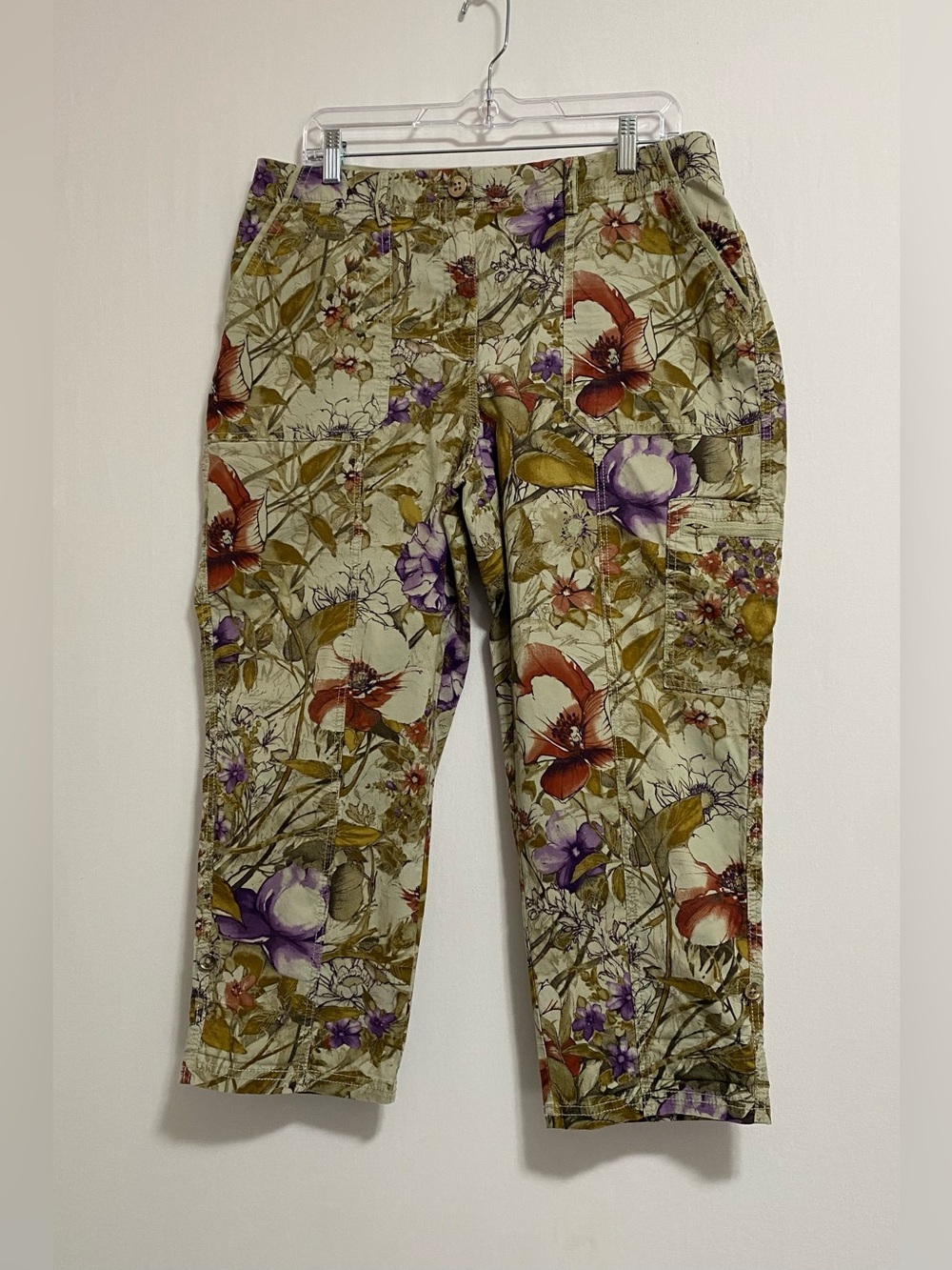Chico's Floral Print Capris in Green, Purple, Rust